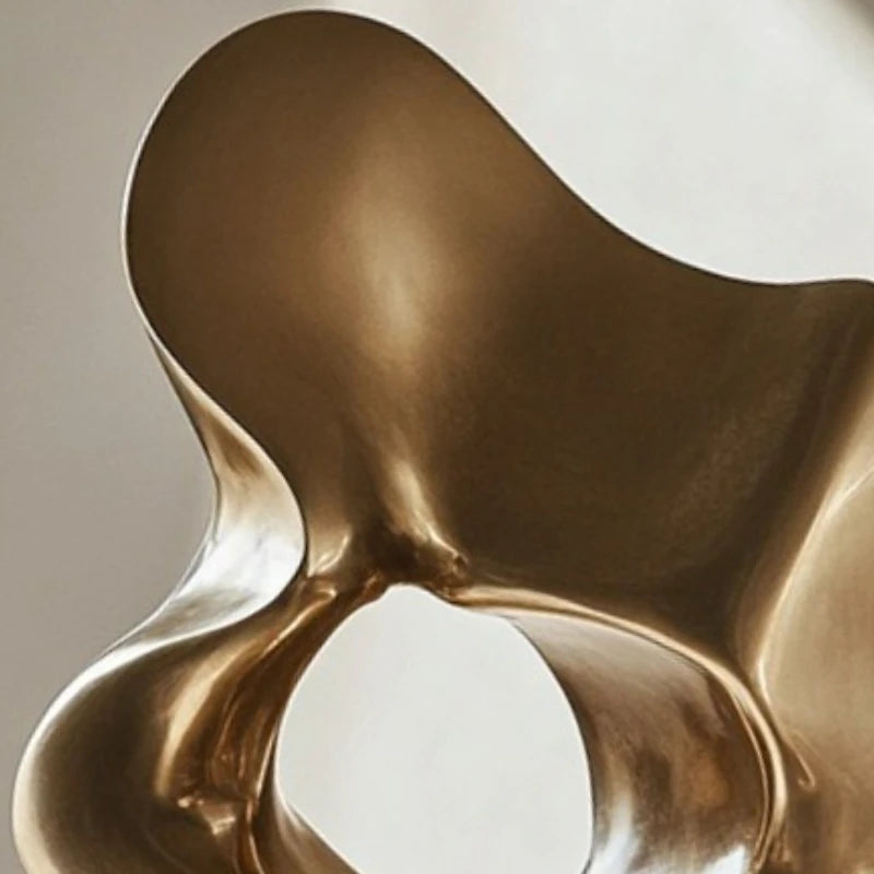 Aurelia Form Figurine image 6