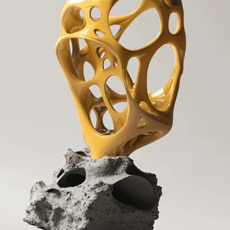 Aurelia Form Figurine image 7